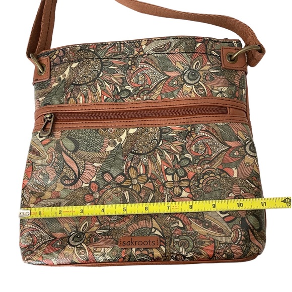 Sakroots Artist Circle Flat Crossbody with Credit Card Holder EUC - Picture 11 of 13